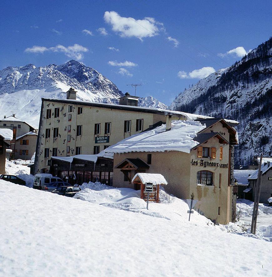 Hotel Les Agneaux Villar-dʼArène Exterior foto
