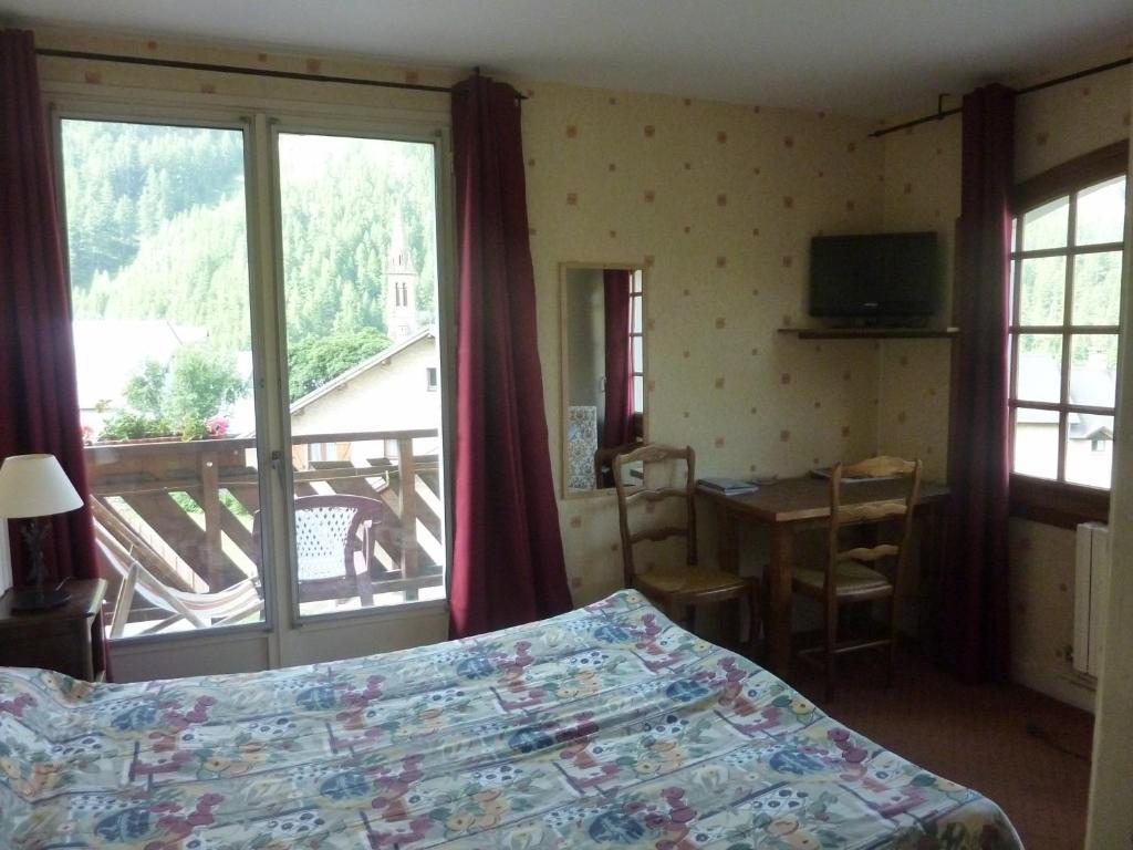 Hotel Les Agneaux Villar-dʼArène Habitación foto